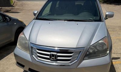 2010 Honda Odyssey EX With Leather