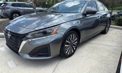 2025 Nissan Altima SV