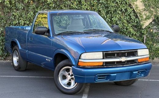 2000 Chevrolet S-10 Pickup