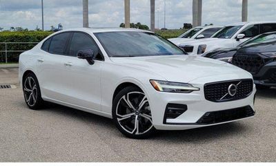 2025 Volvo S60 Plus Dark