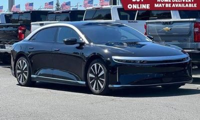 2025 Lucid AIR Touring
