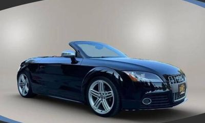 2010 Audi TTS Quattro Prestige
