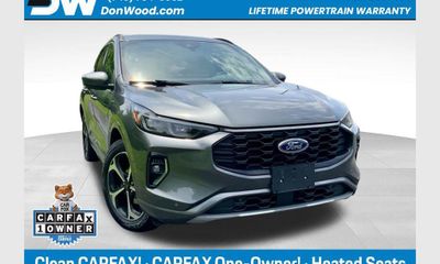 2023 Ford Escape ST Line Elite