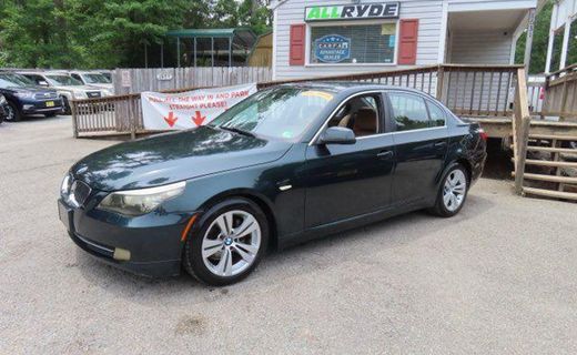 2010 BMW 528I I