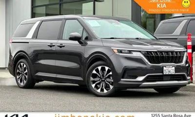 2023 Kia Carnival EX