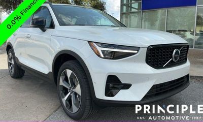 2026 Volvo XC40 Plus Dark