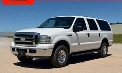 2005 Ford Excursion XLT