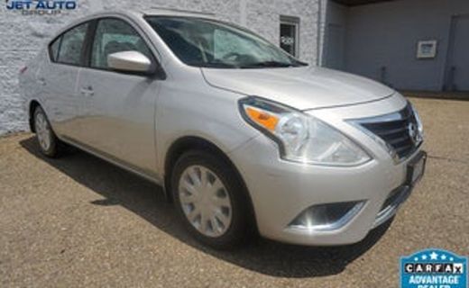 2016 Nissan Versa SV