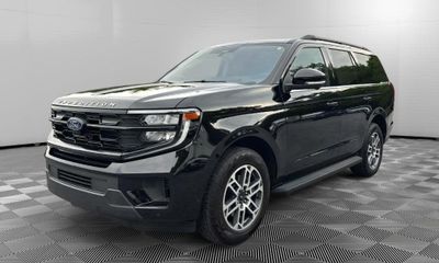 2025 Ford Expedition Active