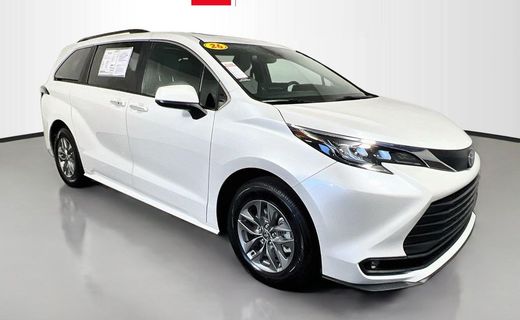2026 Toyota Sienna XLE
