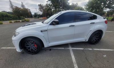 2011 BMW X6 M