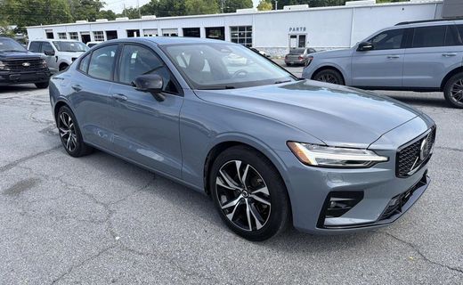 2024 Volvo S60 Plus Dark