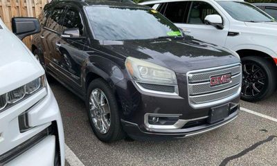 2016 GMC Acadia Denali