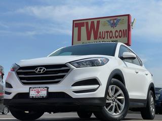 2017 Hyundai Tucson SE NO Options