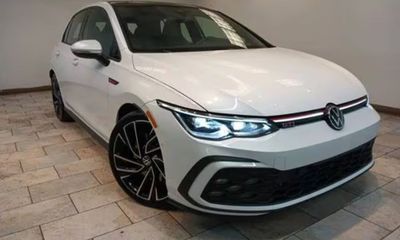 2024 Volkswagen Golf GTI Autobahn