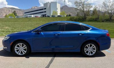 2016 Chrysler 200 Limited