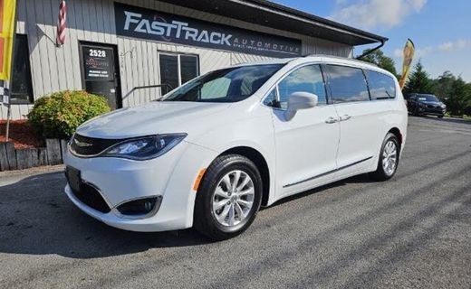 2017 Chrysler Pacifica Touring L