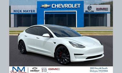 2023 Tesla Model 3 Performance