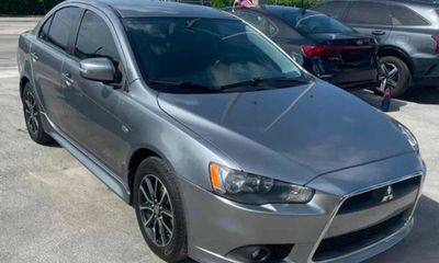 2015 Mitsubishi Lancer SE