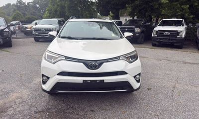2018 Toyota RAV4 LTD Platinum