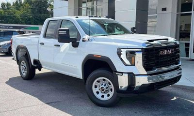 2026 GMC Sierra HD Pro