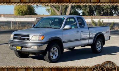 2000 Toyota Tundra SR5