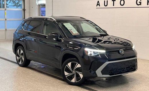 2025 Volkswagen Taos 4MOTION SE