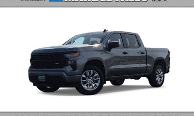 2026 Chevrolet Silverado Custom
