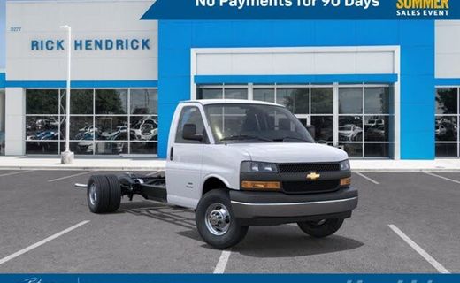 2026 Chevrolet Express 3500 Cutaway 177