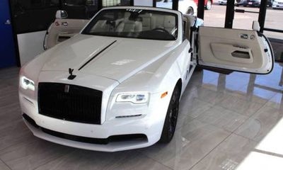 2019 Rolls-Royce Dawn Base