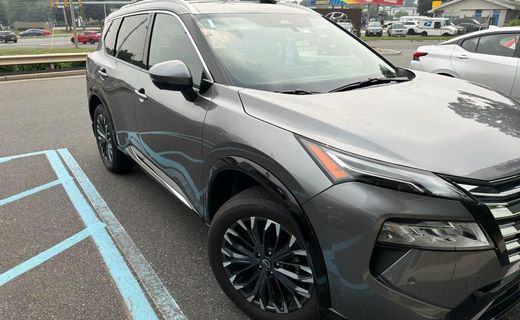 2025 Nissan Rogue Platinum
