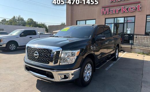 2017 Nissan Titan SV