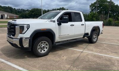2024 GMC Sierra HD Fleet Base
