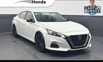 2022 Nissan Altima SR
