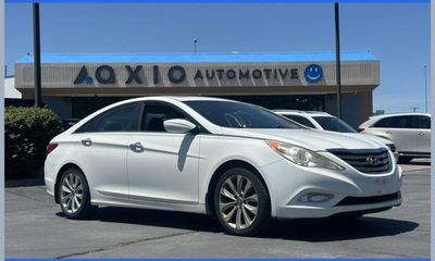 2011 Hyundai Sonata Middle Level