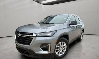 2023 Chevrolet Traverse LS