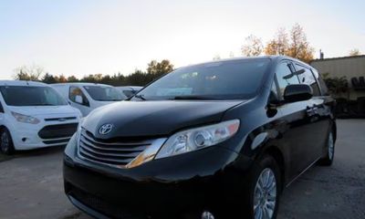 2015 Toyota Sienna XLE