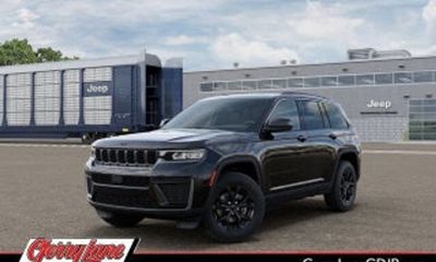 2026 Jeep Grand Cherokee Base Laredo
