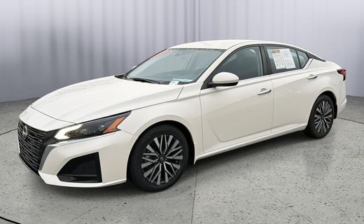 2023 Nissan Altima SV