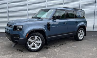 2026 Land Rover Defender 110 S