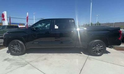 2023 Toyota Tundra Platinum