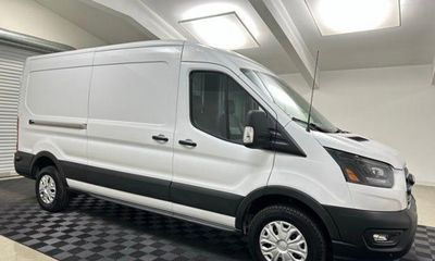 2024 Ford Transit Medium Roof