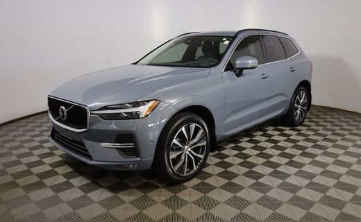2022 Volvo XC60 Momentum