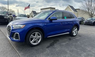 2022 Audi Q5 S Line E