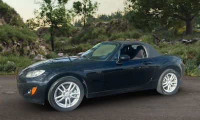 2010 Mazda MX-5 Sport