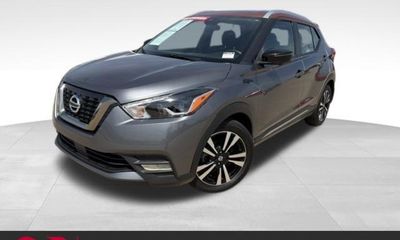2020 Nissan Kicks SR
