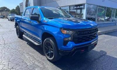 2022 Chevrolet Silverado Trail Boss Custom