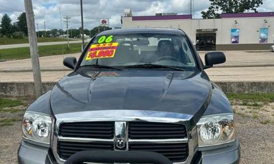 2006 Dodge Dakota SLT