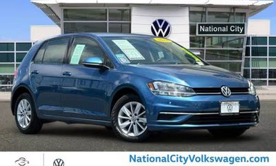 2018 Volkswagen Golf S SE