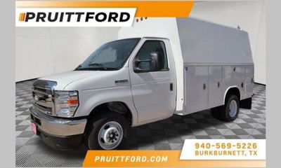 2026 Ford E-350 Base